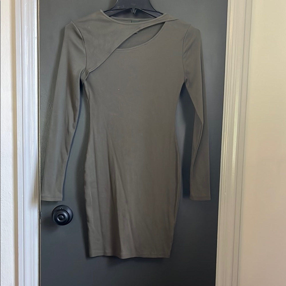 Elegant Green Long Sleeve Dress